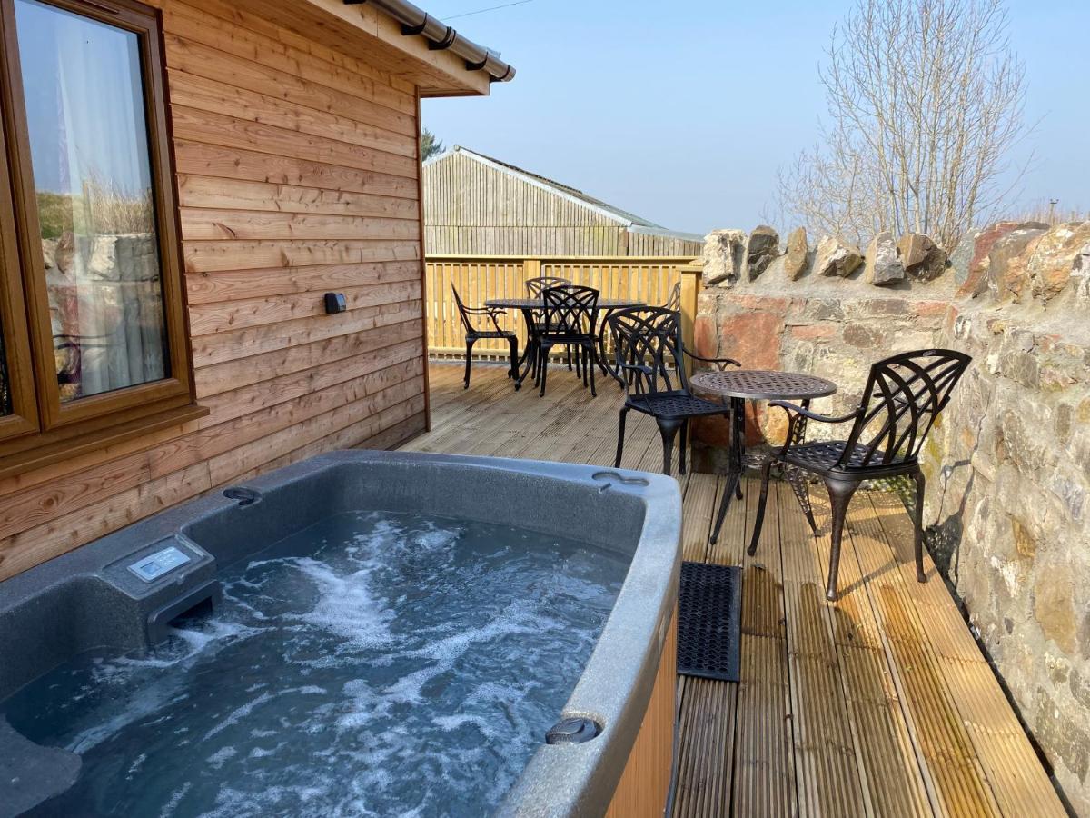 Partridge Lodge With Hot Tub Forgandenny Exterior foto